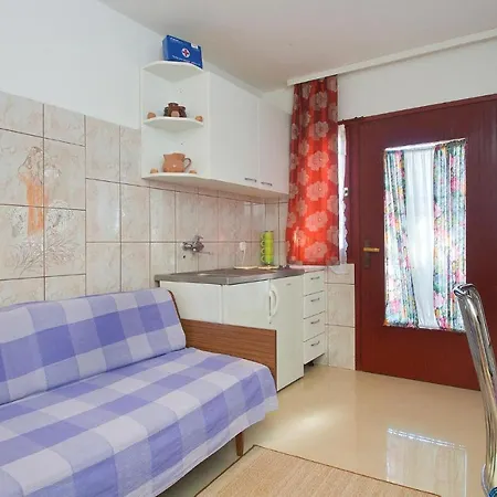 Apartment Cozy Studio In Valtursko Polje With Kitchen *